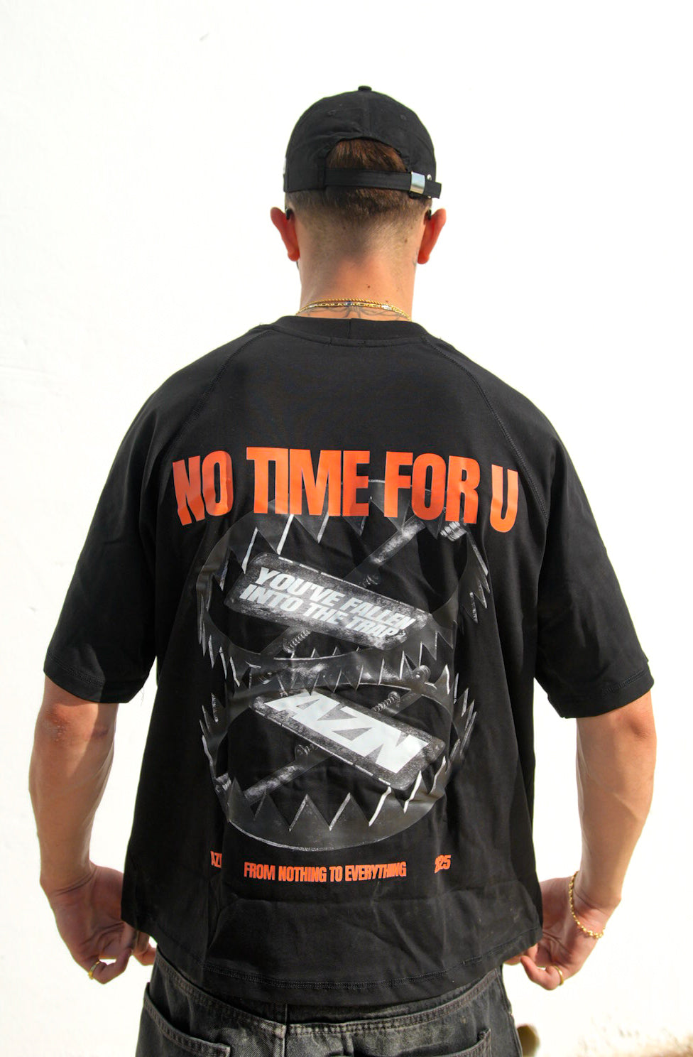 T-SHIRT TRAP